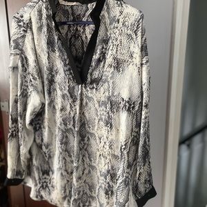Oversized Silk snake print Tunic